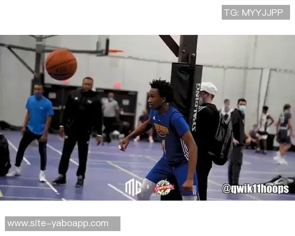 NCAA季前赛明年状元热门达林彼得森上半场狂砍24分全场贡献26分表现抢眼