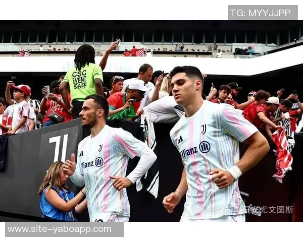 多家意甲球队有意租借尤文中场阿季奇包括卡利亚里莱切比萨